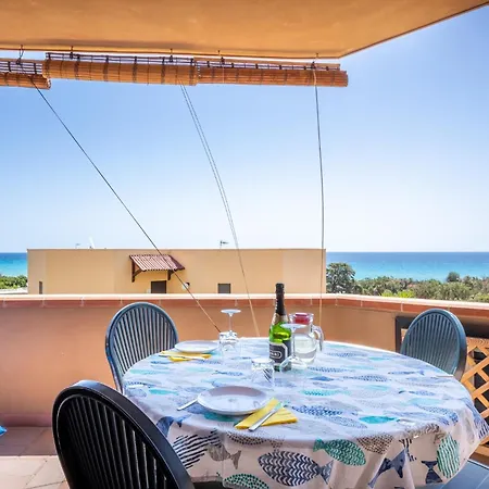 Le Bijou With Private Parking!
